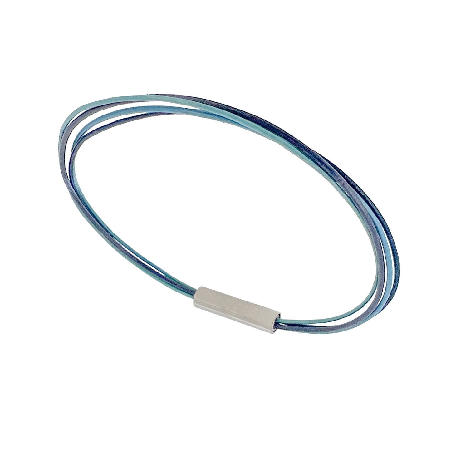 Indulge in the elegance of the Northern Lights Bracelet, featuring four strands of 0.5mm leather and a sleek 6mm titanium lock. This exquisite piece, meticulously crafted by Zeezen, draws inspiration from the enchanting allure of Iceland's aurora borealis.