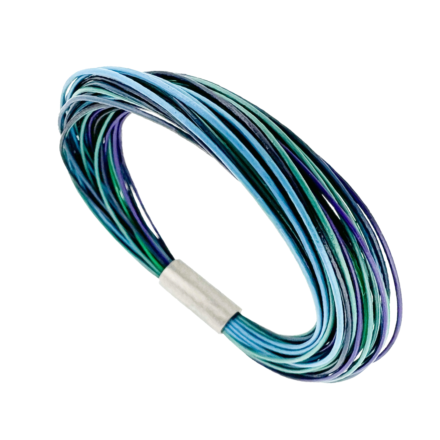 Indulge in the Northern Lights Bracelet featuring 40 strands of 0.5mm leather and a sleek 8mm titanium magnetic lock. Captivated by the beauty of Iceland's aurora borealis, this piece is skillfully crafted by Zeezen.