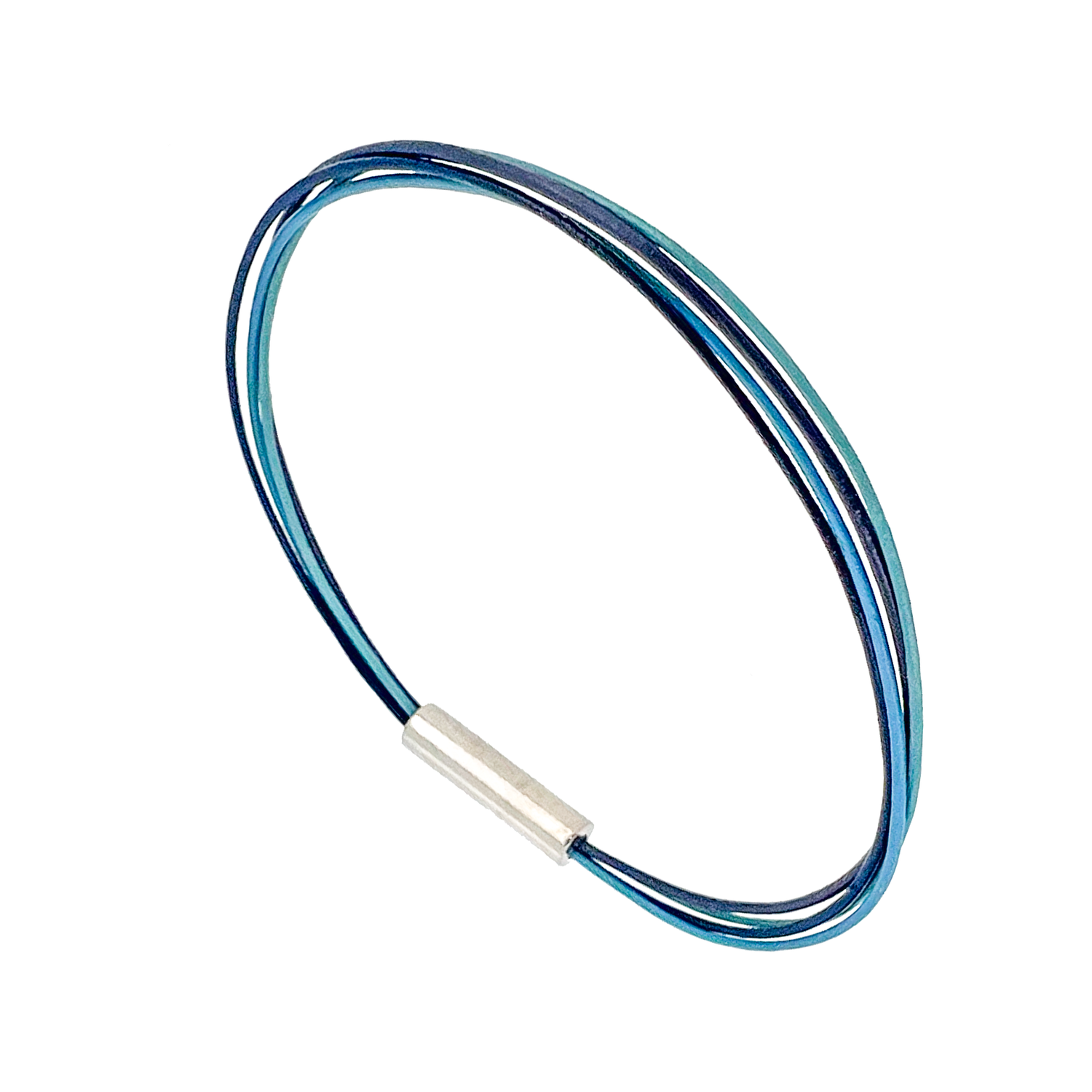 Indulge in the elegance of the Northern Lights Bracelet, featuring four strands of 0.5mm leather and a sleek 6mm titanium lock. This exquisite piece, meticulously crafted by Zeezen, draws inspiration from the enchanting allure of Iceland's aurora borealis.